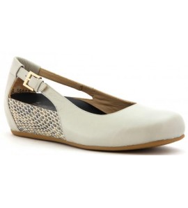 Romy (stone 36, 41) Romy (stone 36, 41)