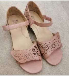 Dusty (toast 39, 41 only))